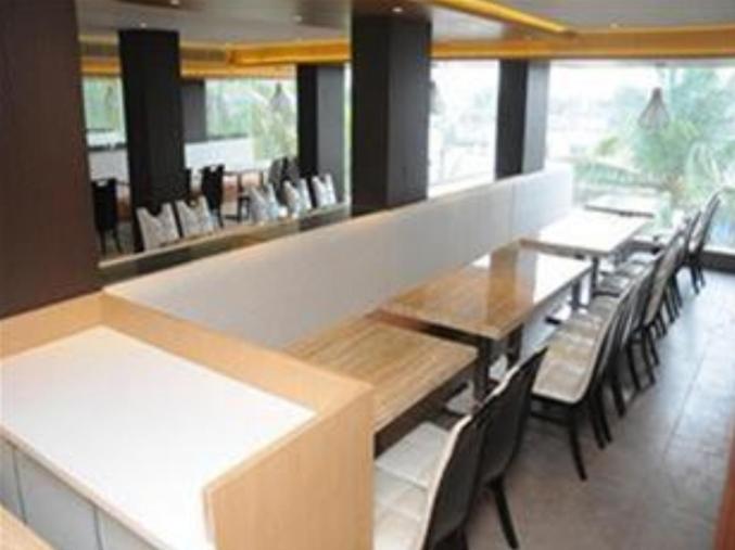Royal Inn Ankleshwar Bagian luar foto