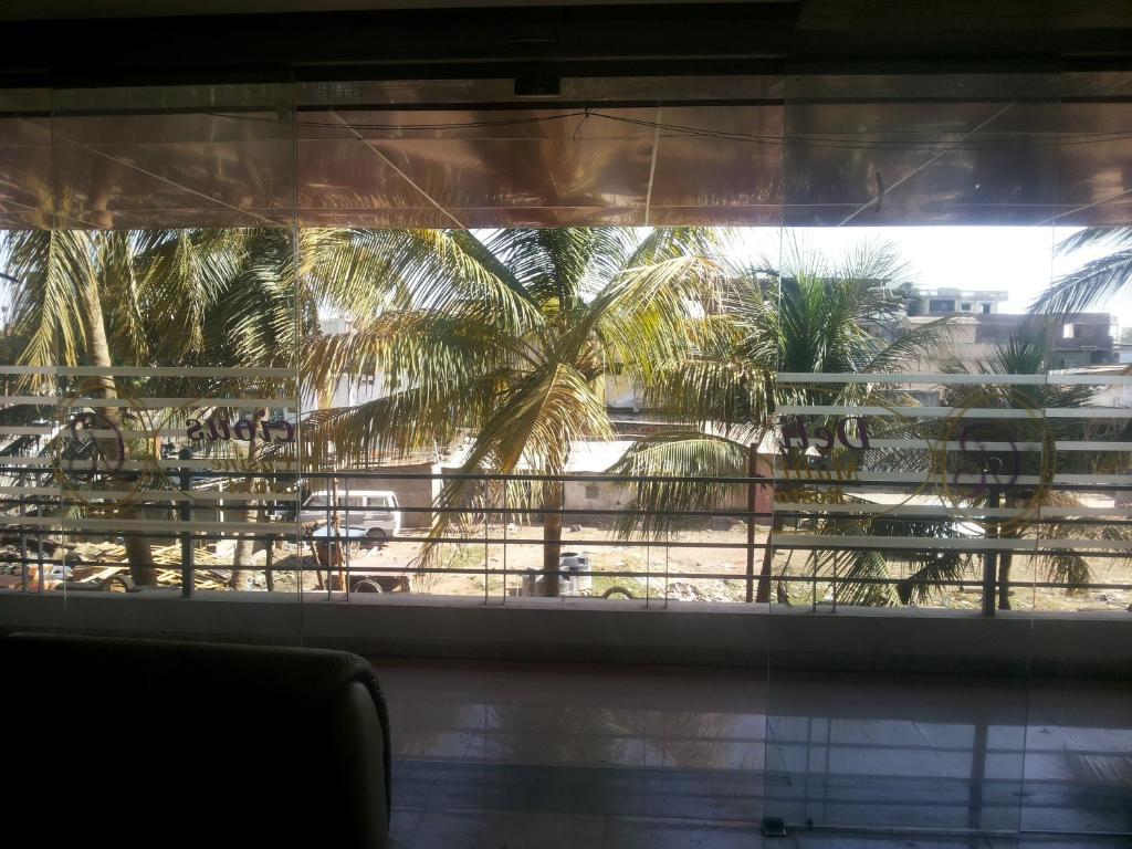 Royal Inn Ankleshwar Bagian luar foto