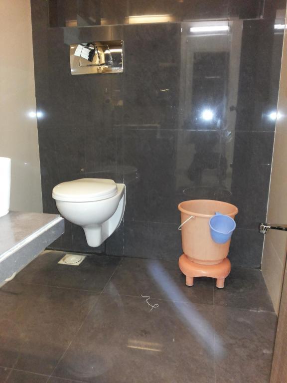 Royal Inn Ankleshwar Bagian luar foto