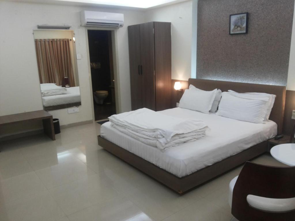 Royal Inn Ankleshwar Ruang foto
