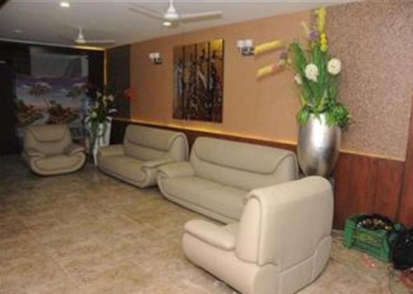 Royal Inn Ankleshwar Bagian luar foto