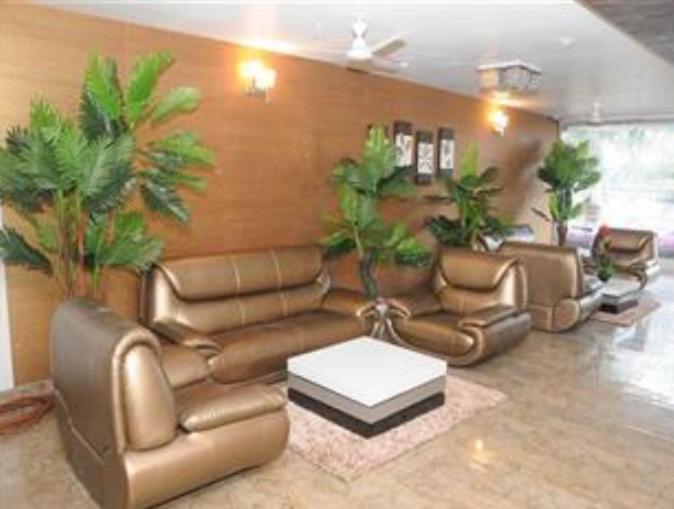Royal Inn Ankleshwar Bagian luar foto