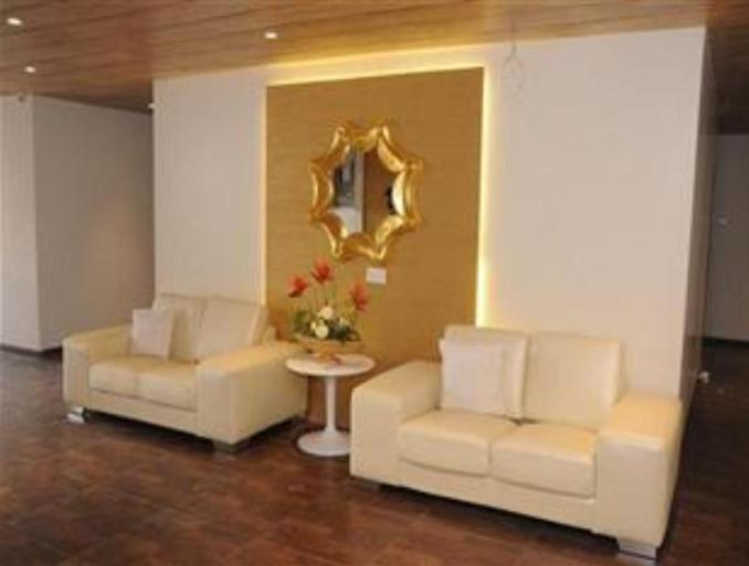 Royal Inn Ankleshwar Bagian luar foto