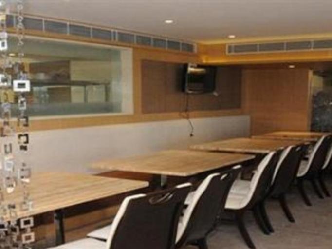 Royal Inn Ankleshwar Bagian luar foto